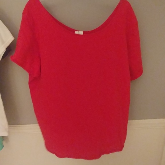 Off shoulder Tee. - Picture 2 of 3